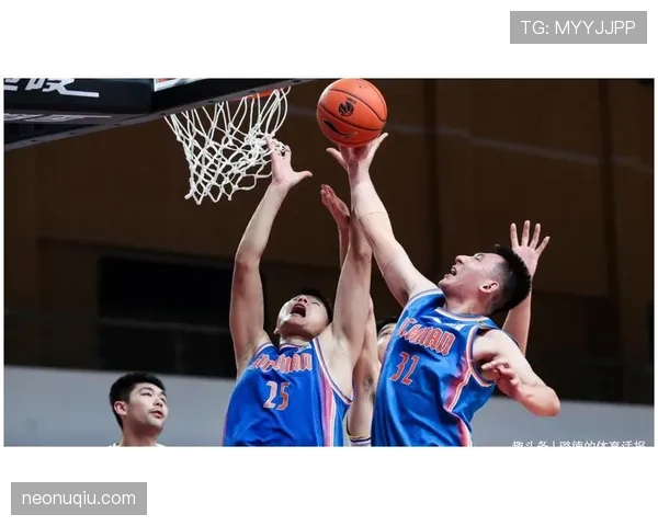 篮球规则中双方犯规的判定依据与后续球权处理流程详解
